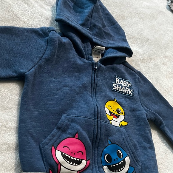 Baby Shark Matching Set - Picture 2 of 5